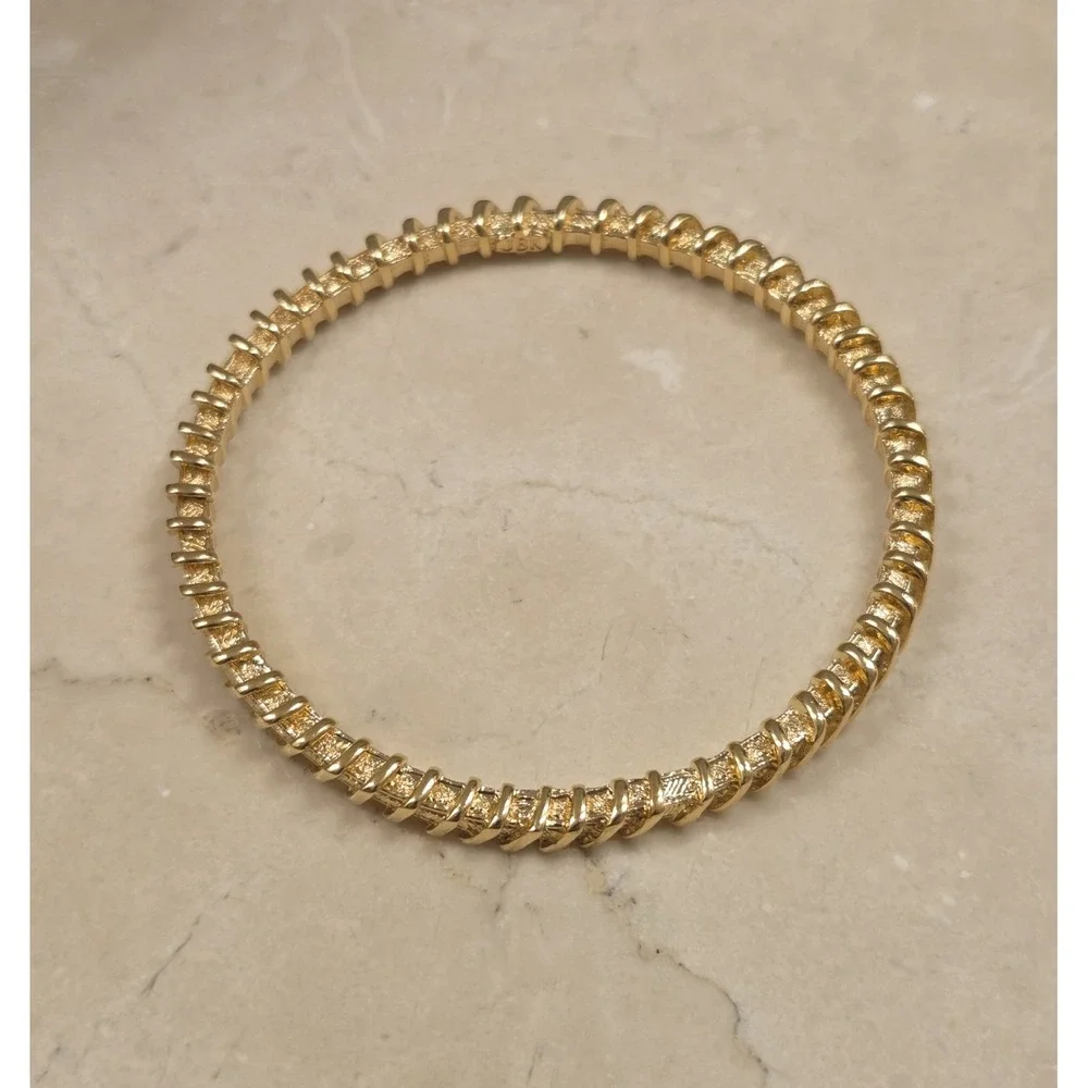 JBK Jacqueline Kennedy Gold Tone Textured Hollow Bangle Bracelet‎